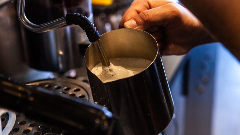 Kawiarnie w Giżycku – najlepsze miejsca na relaks i kawę