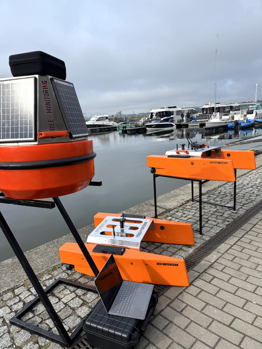 Dron i Boja pomiarowa czystośc jezior na mazurach