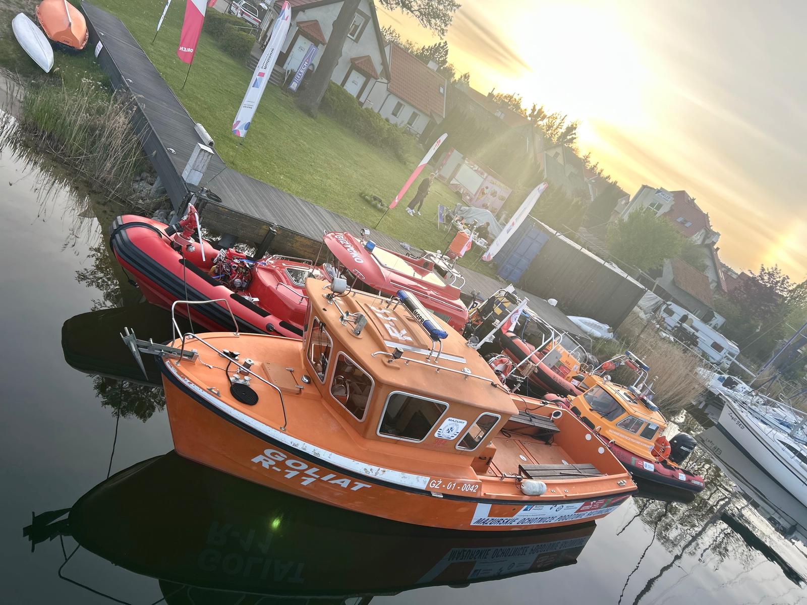 Giżyccy strażacy doskonalą umiejętności nurkowe – obóz szkoleniowy SGRW-N 2025