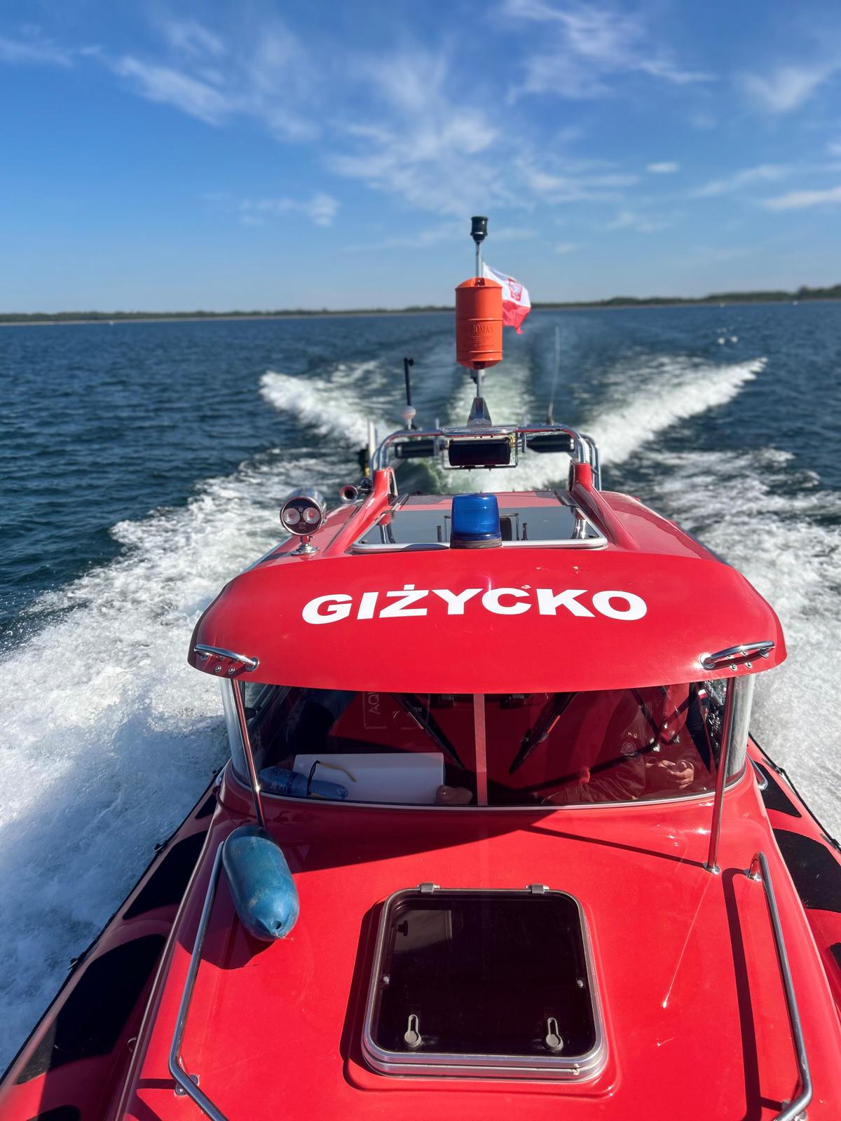 Giżyccy strażacy doskonalą umiejętności nurkowe – obóz szkoleniowy SGRW-N 2025