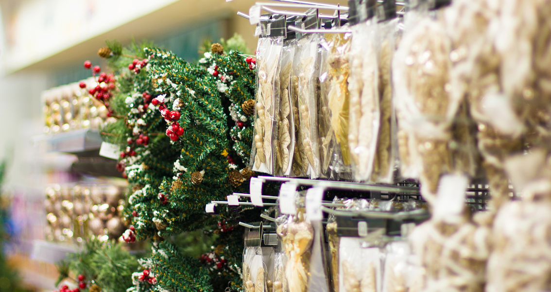 Gdy listopad jeszcze nie nadszedł, a w sklepach już dzwonią dzwonki – refleksja o zbyt wczesnych świętach