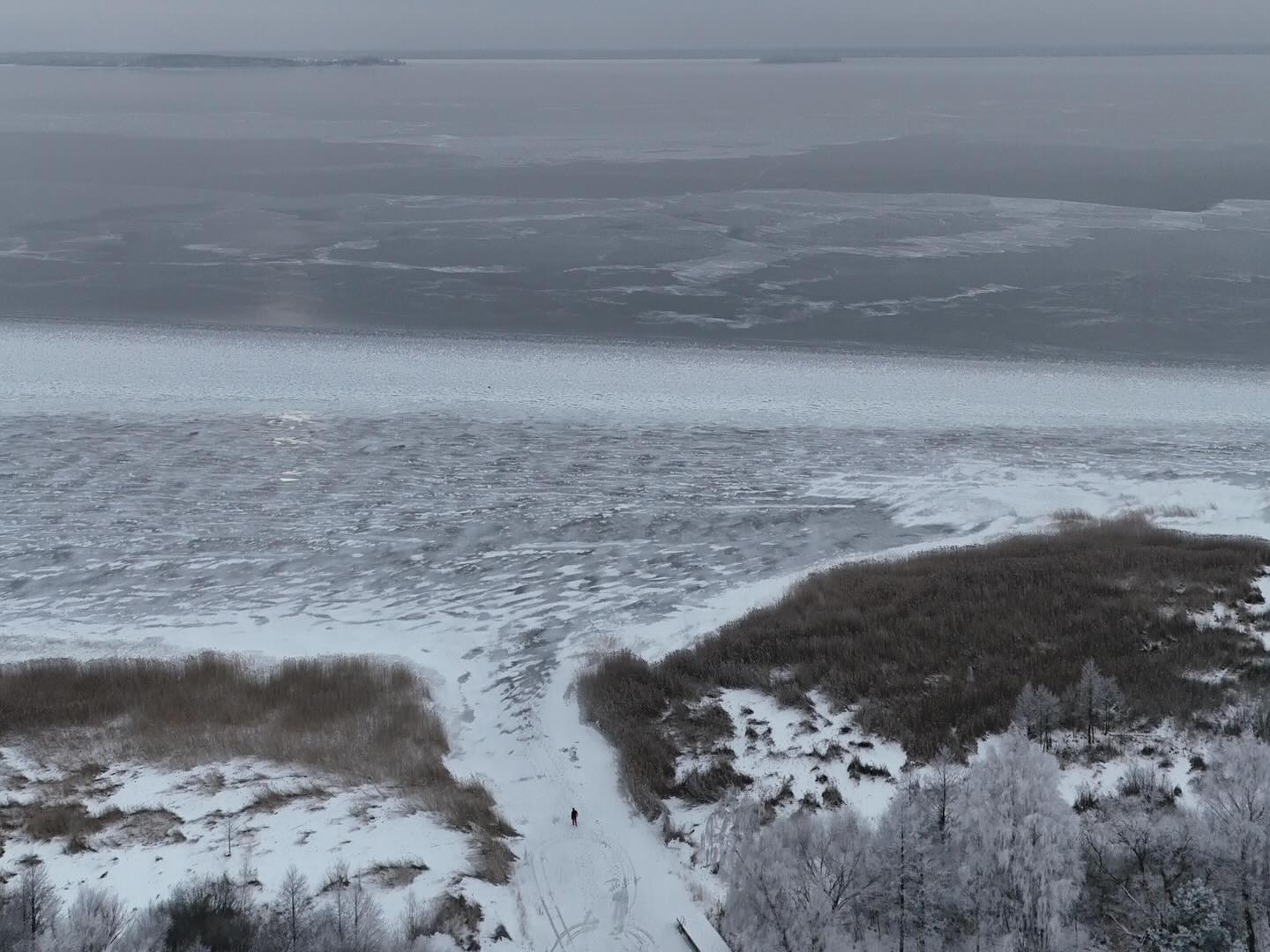 Zanim wejdziesz na lód na Mazurach. MOPR ostrzega mieszkańców Giżycka i turystów