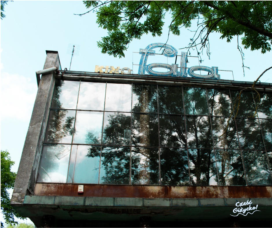 Kino “Fala” w Giżycku – od kulturalnej perły do opuszczonego reliktu