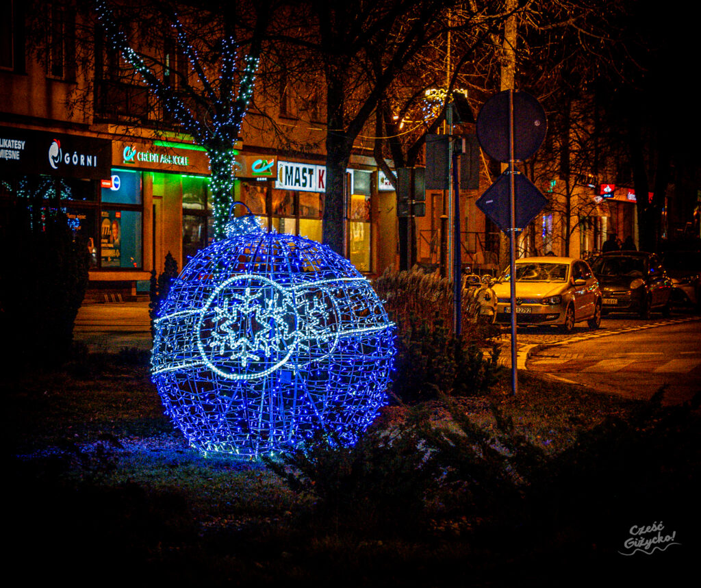 Ozdabianie domów na święta – Symbolika ozdób i kolorów Bożego Narodzenia