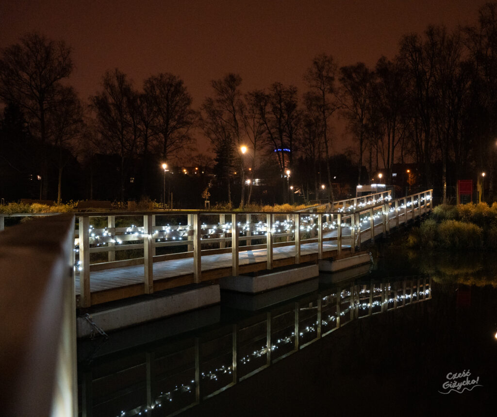 Świąteczne Iluminacje w Giżycku 2024 cz. 2 – FOTOGALERIA z Małpiego Gaju