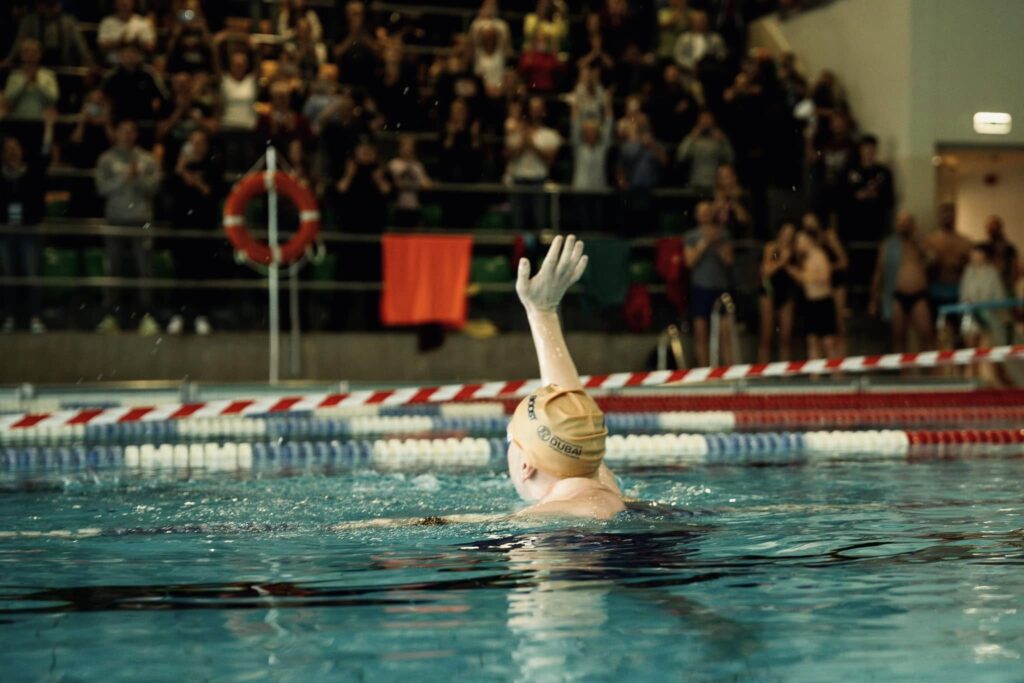 Bartłomiej Kubkowski z Giżycka ustanawia nowy rekord świata w pływaniu