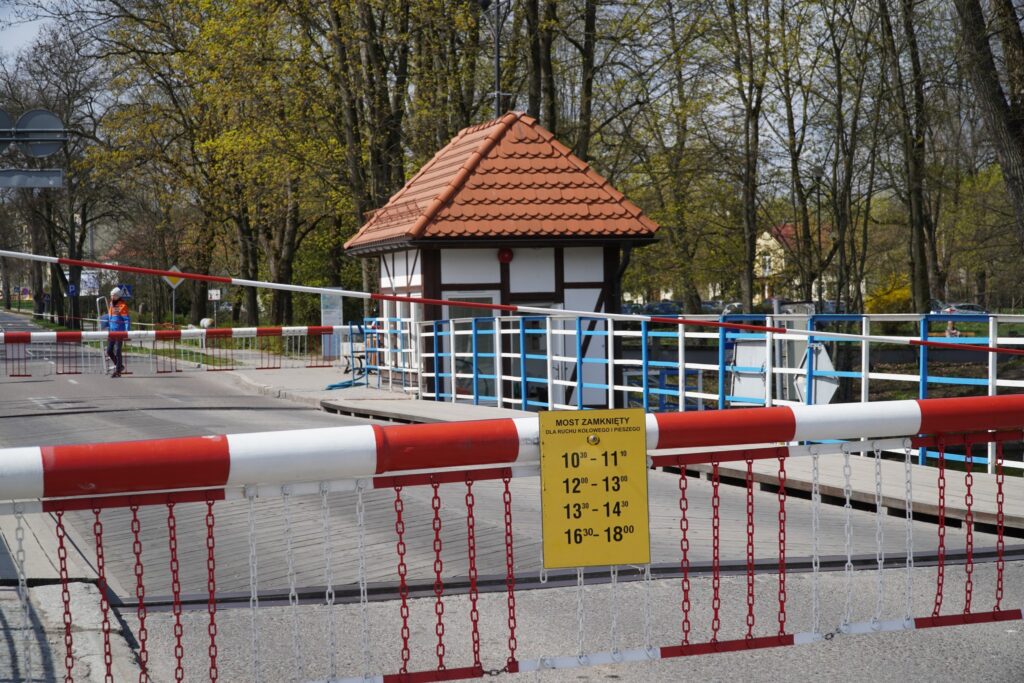 Godziny otwarcia mostu obrotowego 2025