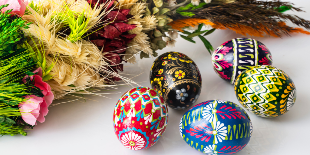 Naturalne barwniki do jajek