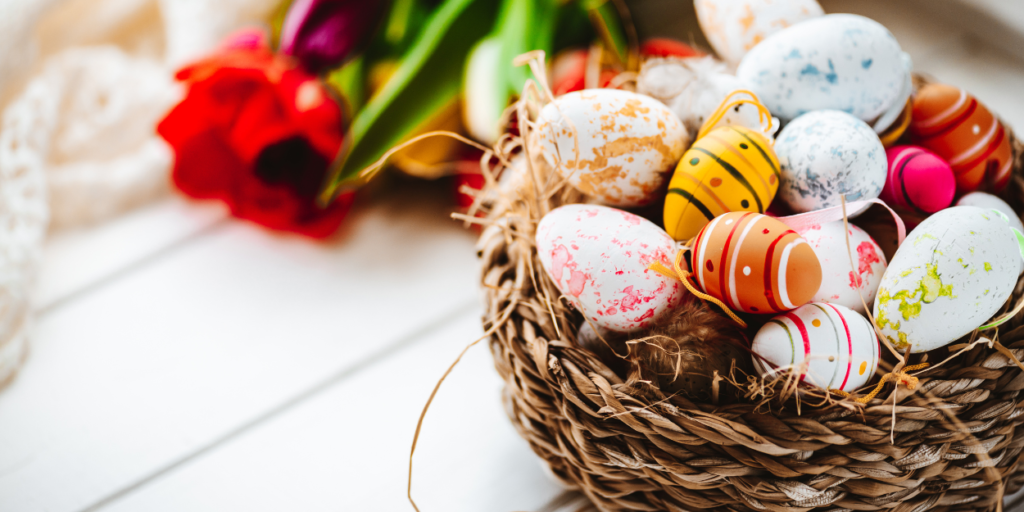 Jak Wielkanoc na Mazurach spędzają żeglarze? Tradycje, które łączą wodę i duchowość