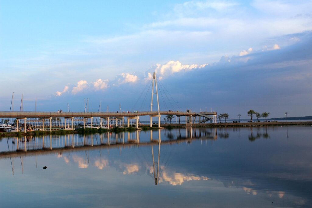 Znakowanie szlaków i parada jachtów – Mazury startują, Giżycko na czele
