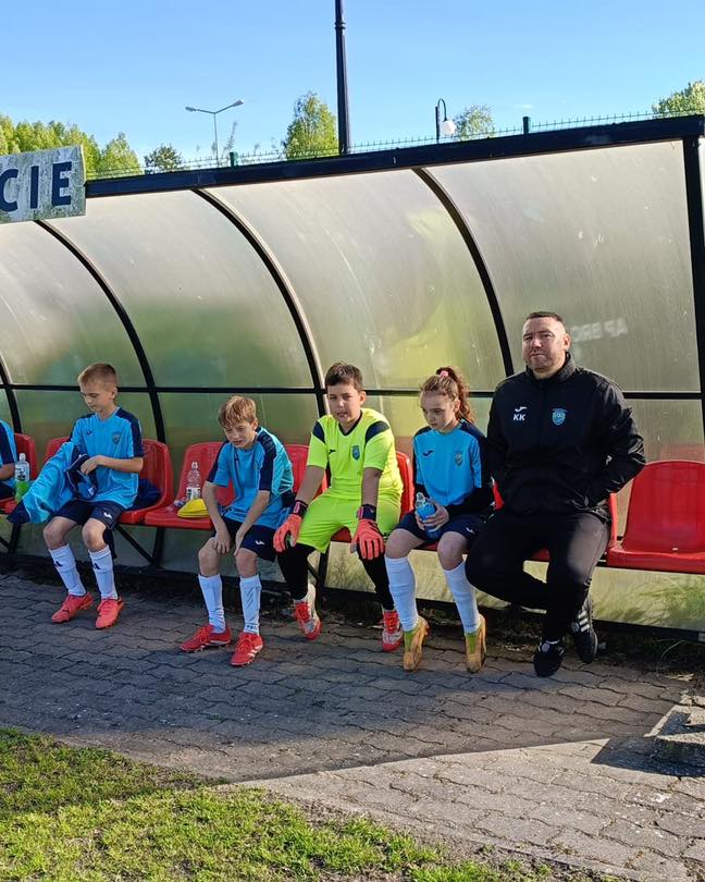 Akademia Piłkarska Łukasza Broź – Siła trenerskiego zespołu i pasja do rozwoju młodych talentów