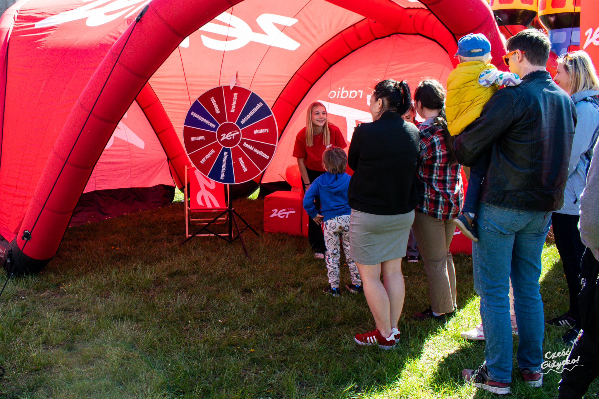 Grillowa Majówka z Radiem Zet oraz pokaz rasowych gołębi – 1 maja w Giżycku FOTORELACJA
