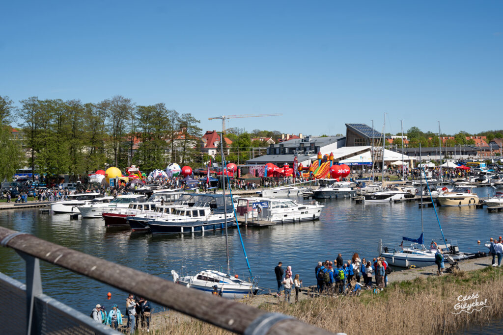 Grillowa Majówka z Radiem Zet oraz pokaz rasowych gołębi – 1 maja w Giżycku FOTORELACJA