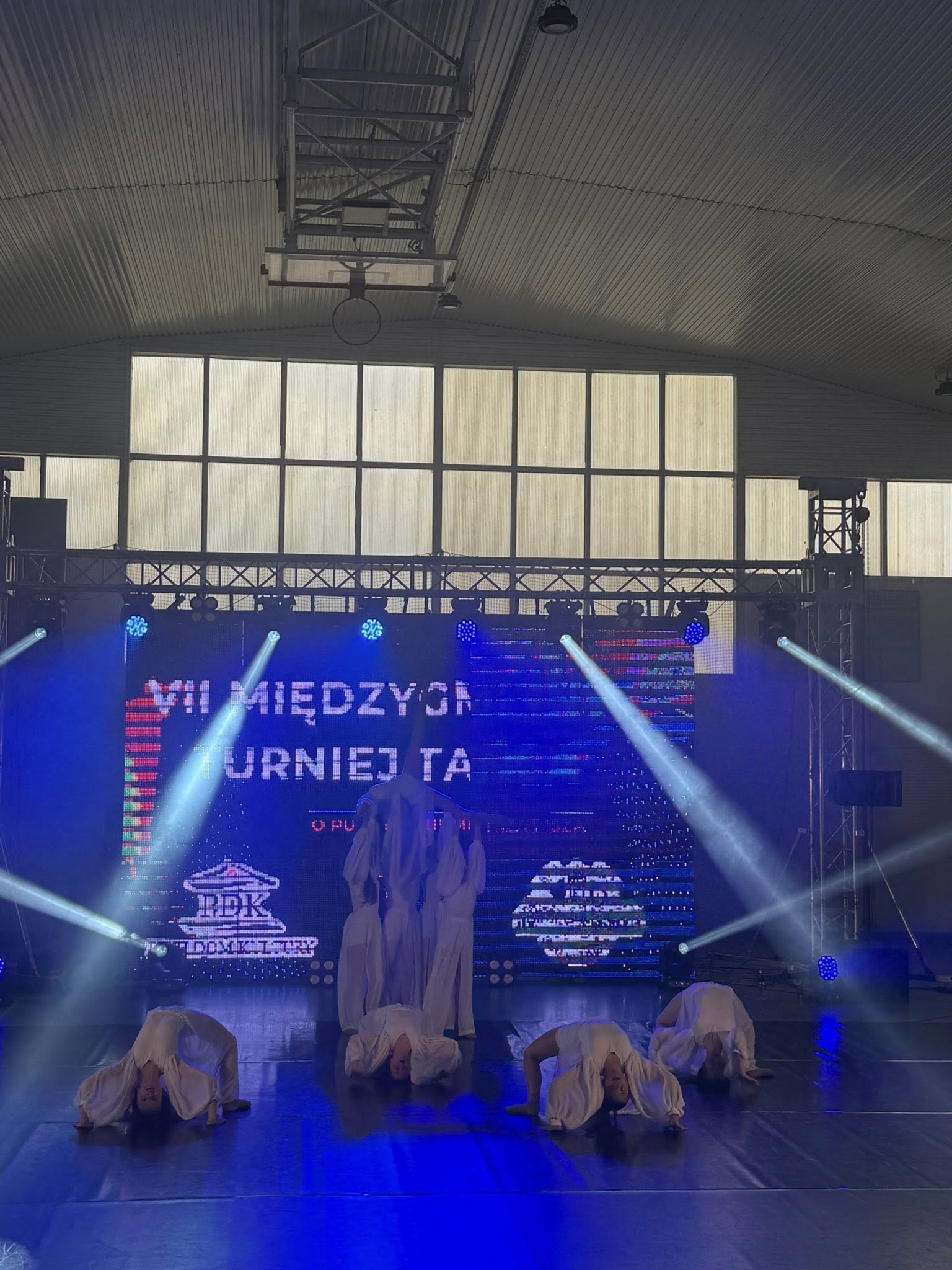 Fleszaki znów na podium! Sukcesy młodych tancerzy podczas VII Międzygminnego Turnieju Tańca o Puchar Burmistrza Pisza