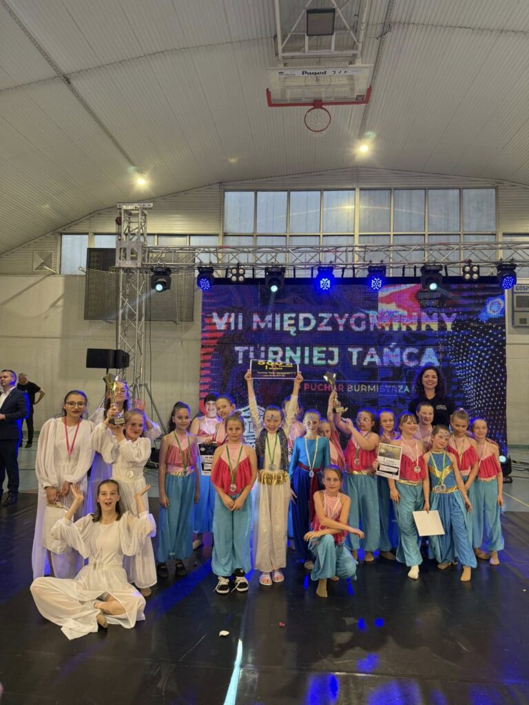Fleszaki znów na podium! Sukcesy młodych tancerzy podczas VII Międzygminnego Turnieju Tańca o Puchar Burmistrza Pisza