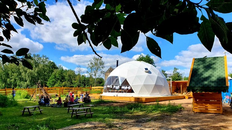 Leśne Przedszkole „W Listowiu” w Giżycku – rozwój w sercu natury. Są jeszcze wolne miejsca – dołącz do nas!