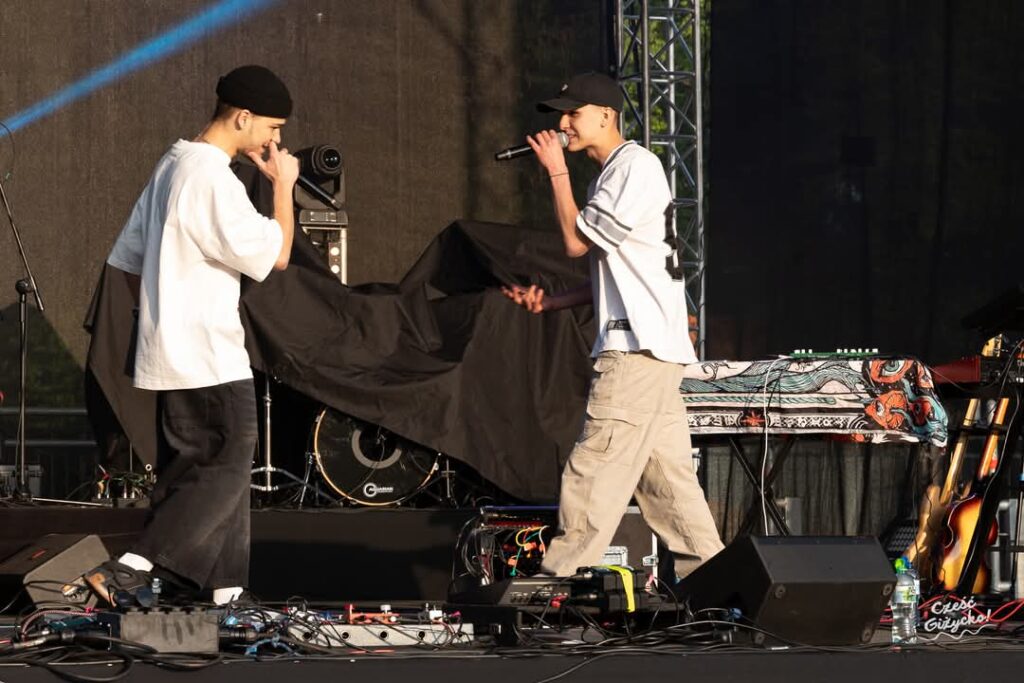 “11-500” – świeży rapowy numer o Giżycku od młodych twórców, klip już wkrótce