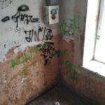 Klatka schodowa jak z horroru – mieszkańcy proszą o pomoc