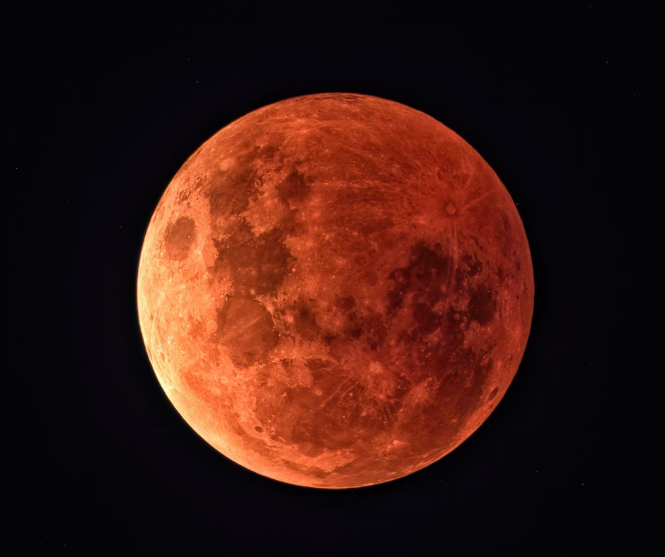 Całkowite zaćmienie Księżyca – niezwykłe widowisko nad Giżyckiem