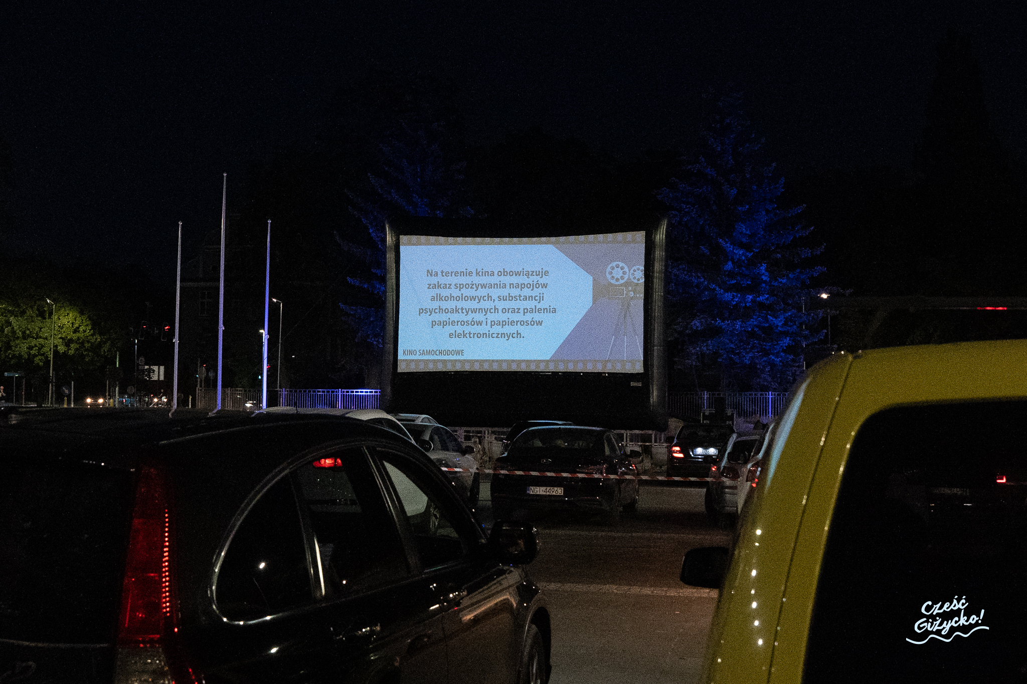 Kino samochodowe w Giżycku – wrześniowe seanse na Placu Piłsudskiego