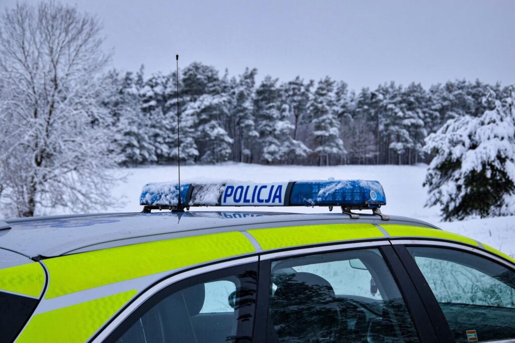 Weekendowe kontrole policji w powiecie giżyckim. 53 wykroczenia, pijany kierowca i zatrzymane dowody rejestracyjne