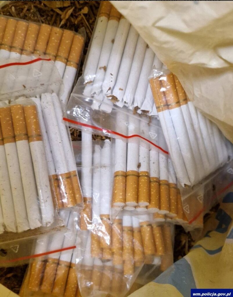 Ponad 5 kilogramów nielegalnego tytoniu w mieszkaniu na terenie powiatu giżyckiego